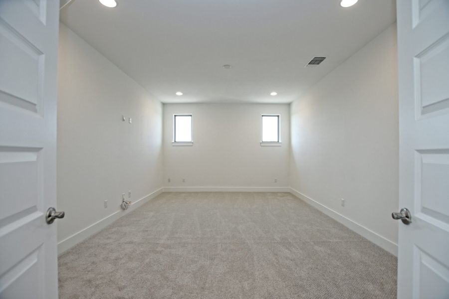 Representative unfurnished interior of a home built from the Topaz II by Giddens Homes in Riverstone, Georgetown (Image 120).