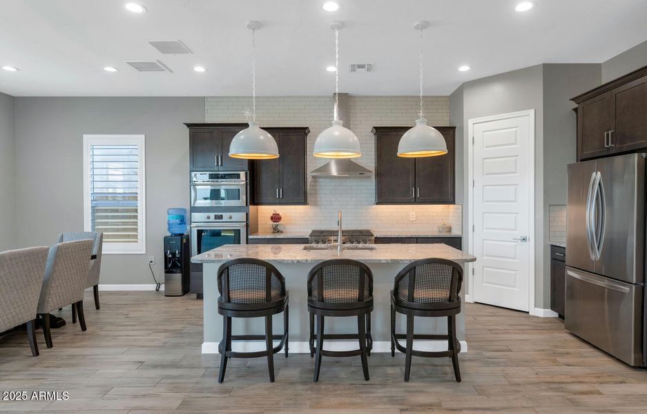 21840 N 61st Wy-large-015-026-21840 N 61