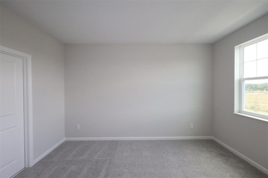 Spacious, unfurnished interior of a new home in Center Lake on the Park, St. Cloud (Image 20).