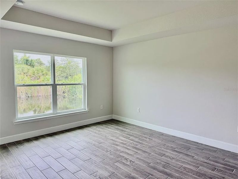 Spacious, unfurnished interior of a new home in South Gulf Cove, Port Charlotte (Image 25).