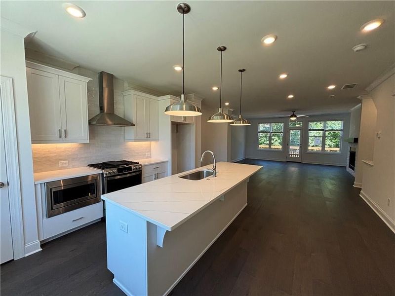 So much space in this kitchen..extra large island is perfect for food preparation!