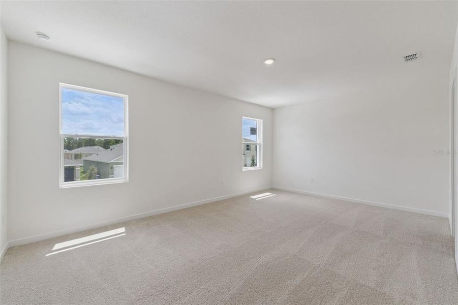 Spacious, unfurnished interior of a new home in Campbell Crossing, Port Orange (Image 18).