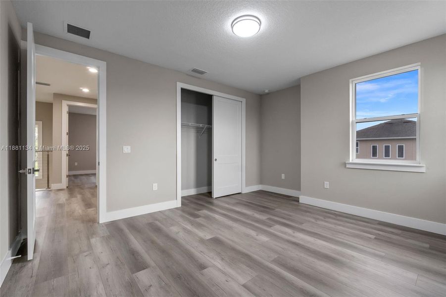 Spacious, unfurnished interior of a new home in , St. Cloud (Image 22).