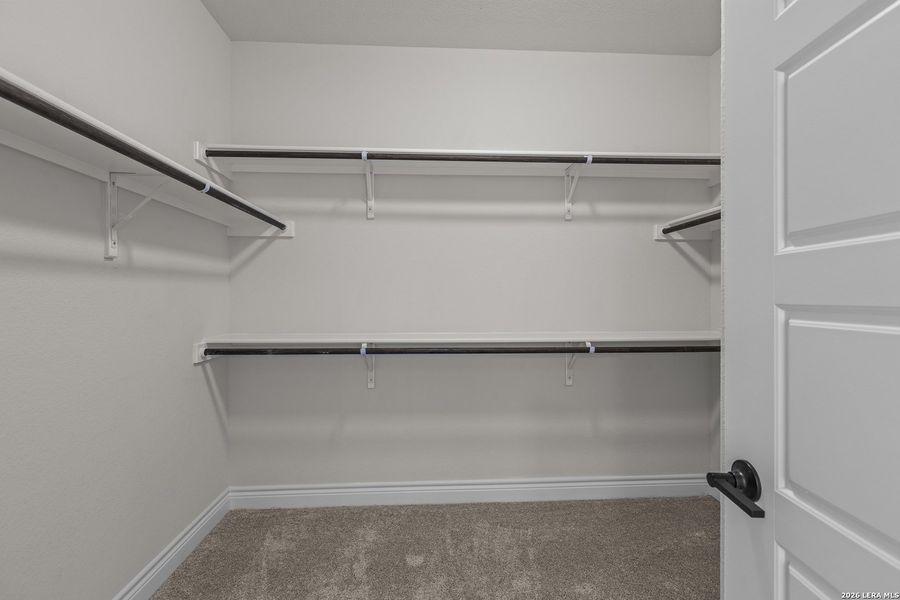 Spacious, unfurnished interior of a new home in Bison Ridge, San Antonio (Image 8).