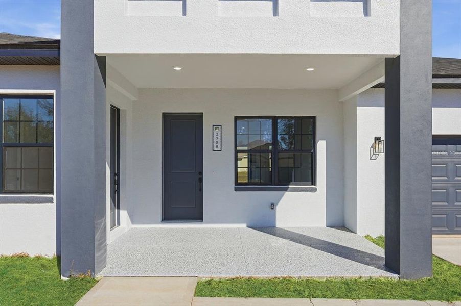 Exterior details and patio area of a home in , Ocala (Image 28).