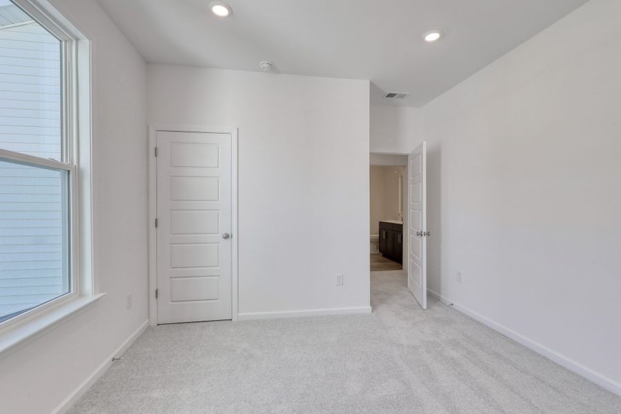 Spacious, unfurnished interior of a new home in Bally Castle, Murrells Inlet (Image 34). Spacious, unfurnished interior of a new home in Bally Castle, Murrells Inlet (Image 34).