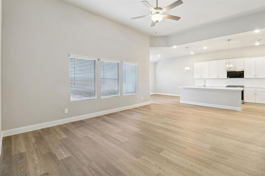 Photo is not of the actual home, but is an inspirational photo of builder’s model home and may depict options, furnishings, and/or decorator features that are not included.