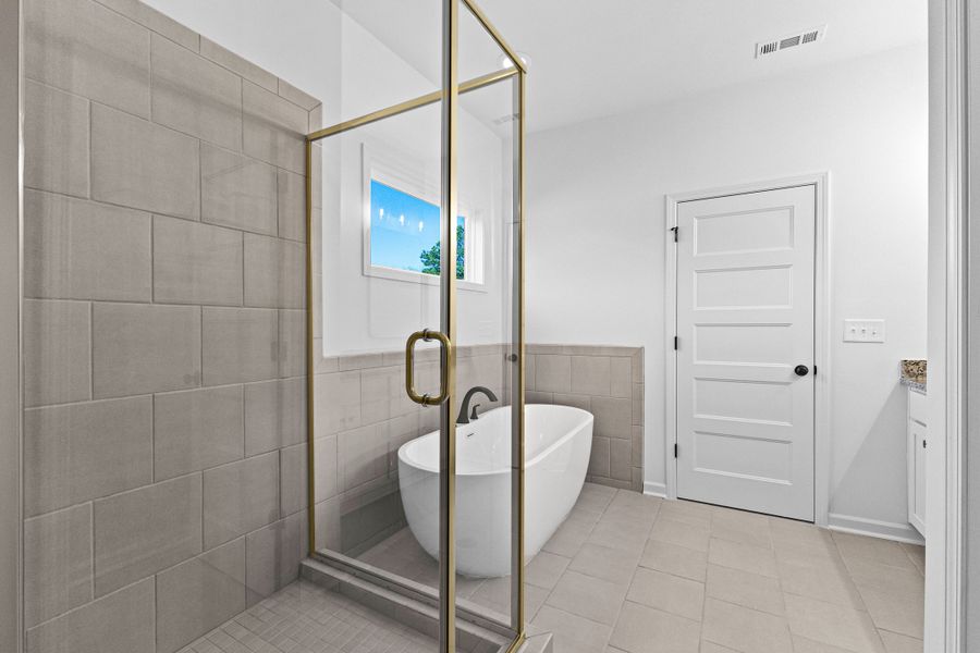 Furnished interior view inside a new home in Standing Oaks, Senoia (Image 12).