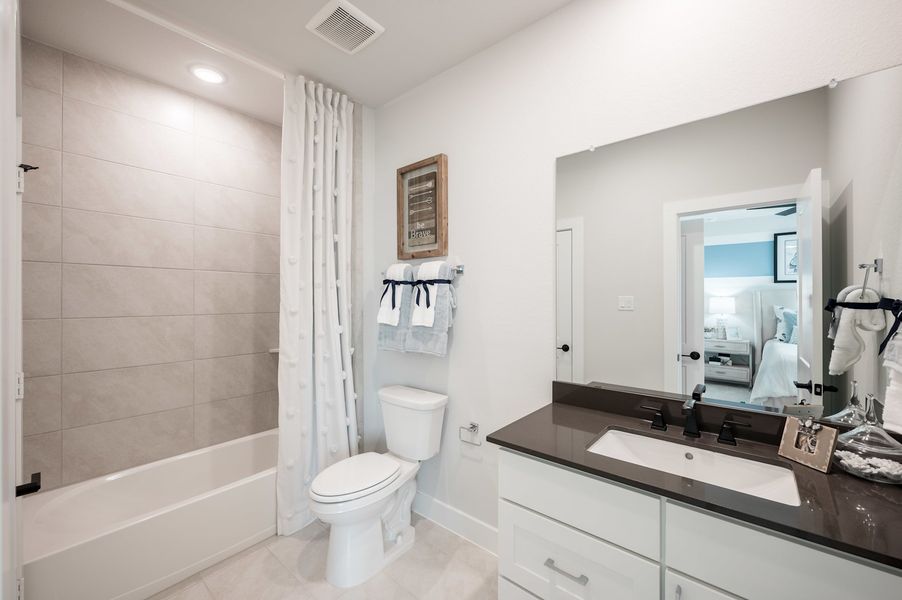 Representative furnished interior of a home built from the Meritage by Tri Pointe Homes in Legacy Grove, Montgomery (Image 97).