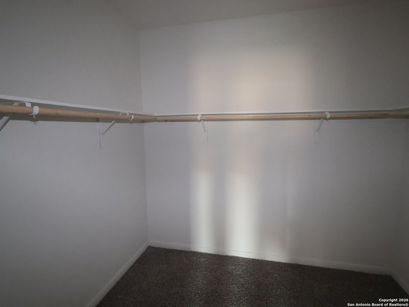 Spacious, unfurnished interior of a new home in Agave, San Antonio (Image 23).