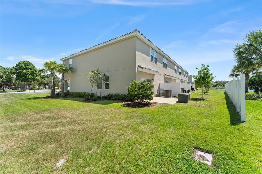 Exterior details and patio area of a home in , Kissimmee (Image 3). Exterior details and patio area of a home in , Kissimmee (Image 3).