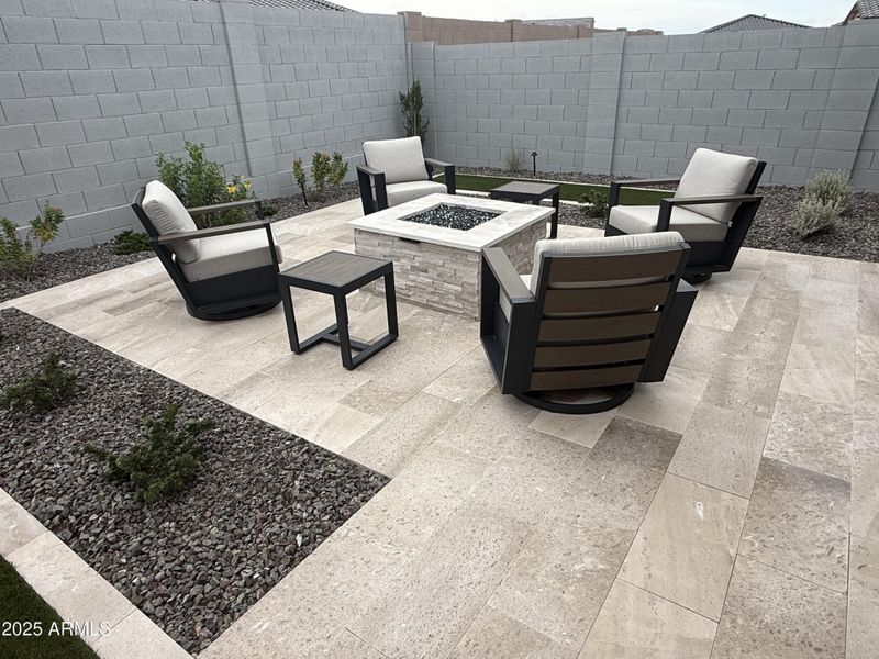 Elegant Fire Pit Lounge Elegant Fire Pit Lounge