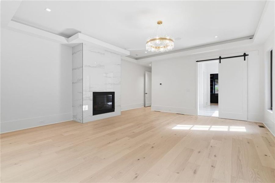 Spacious, unfurnished interior of a new home in , Alpharetta (Image 34).