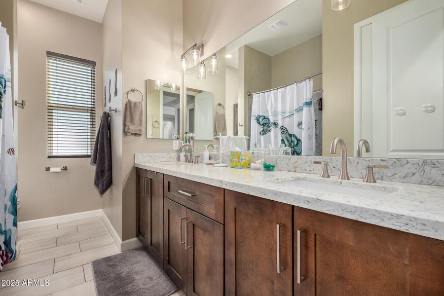 2nd Bathroom 2nd Bathroom