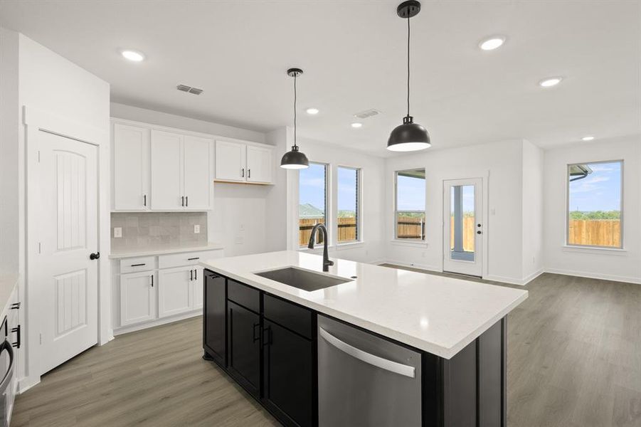 6916 Freight Train- Kitchen-4 6916 Freight Train- Kitchen-4