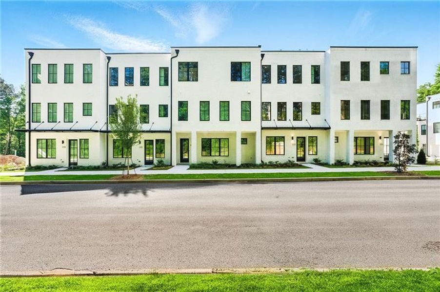 Condo located in Atlanta, GA showcasing its design and architecture (Image 5). Condo located in Atlanta, GA showcasing its design and architecture (Image 5).