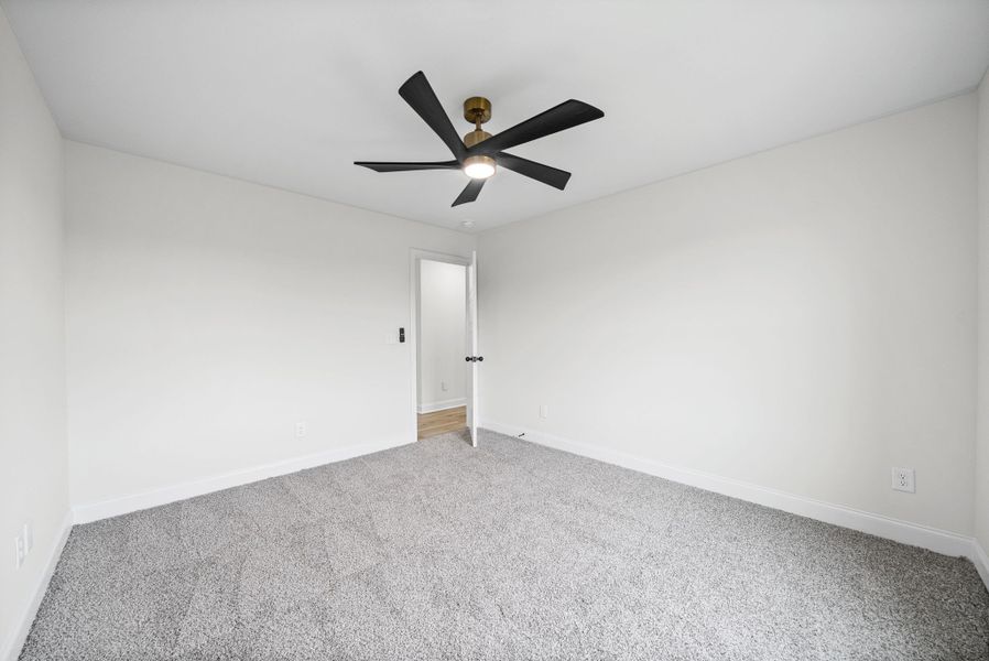 Spacious, unfurnished interior of a new home in Wofford Estates, Clarksville (Image 27).