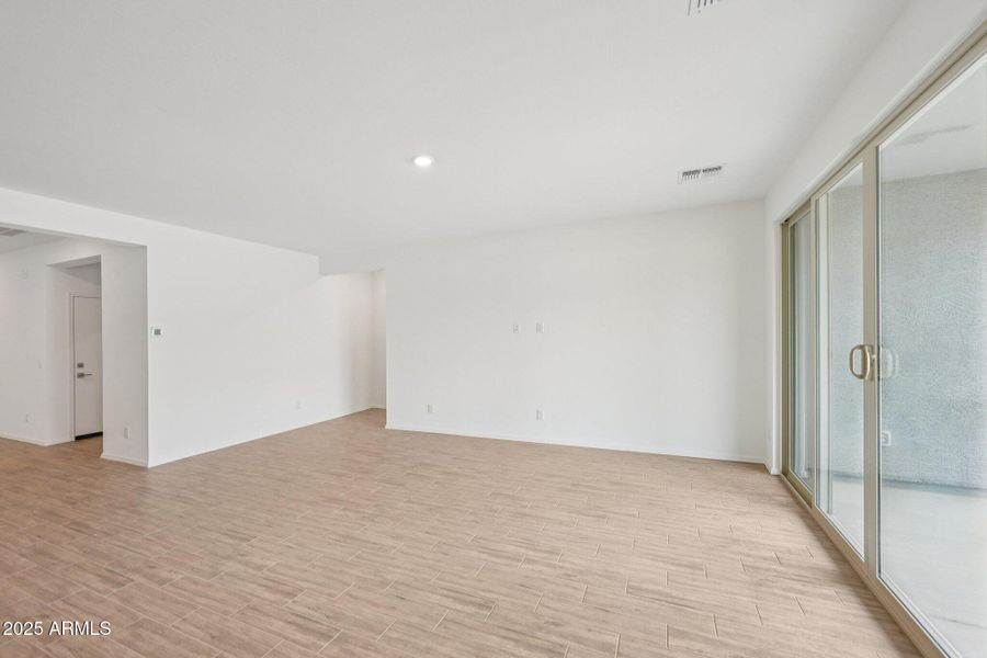 15-web-or-mls-W Cansados Rd-S1110-015