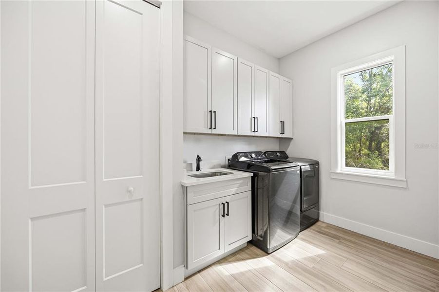 Furnished interior view inside a new home in , Port Charlotte (Image 43).