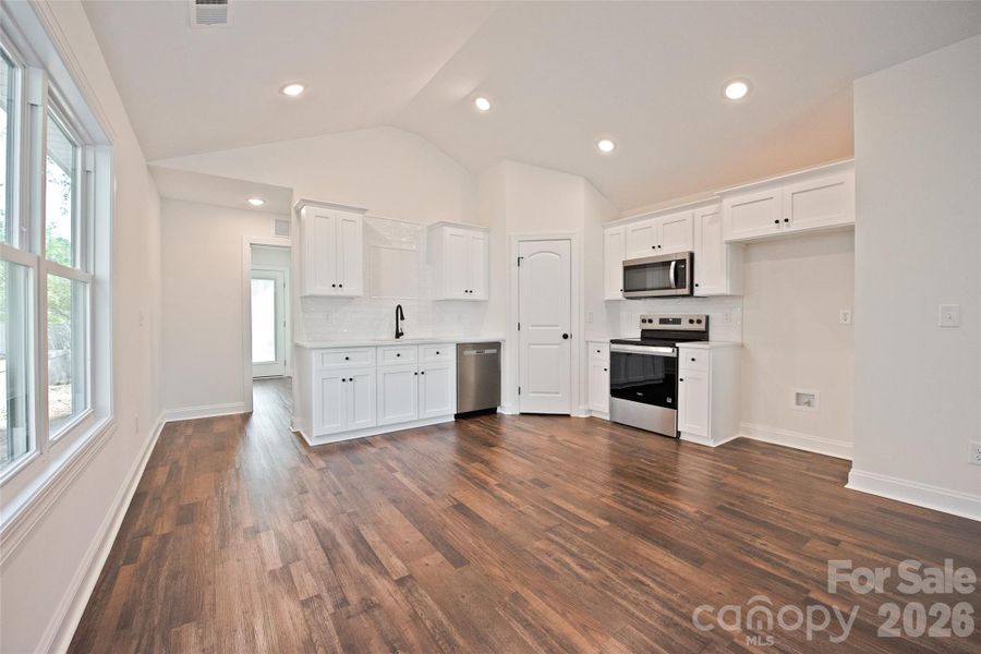 Spacious, unfurnished interior of a new home in , Kannapolis (Image 22).