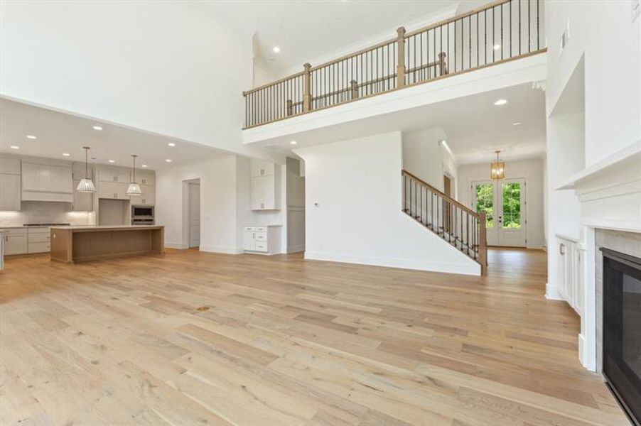 Spacious, unfurnished interior of a new home in White Post on Lake Lanier, Gainesville (Image 13).