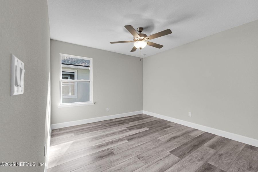 Spacious, unfurnished interior of a new home in , Jacksonville (Image 17).