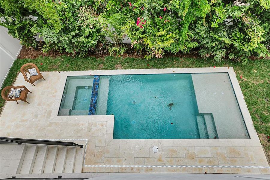 Exterior details and patio area of a home in , Tampa (Image 28).