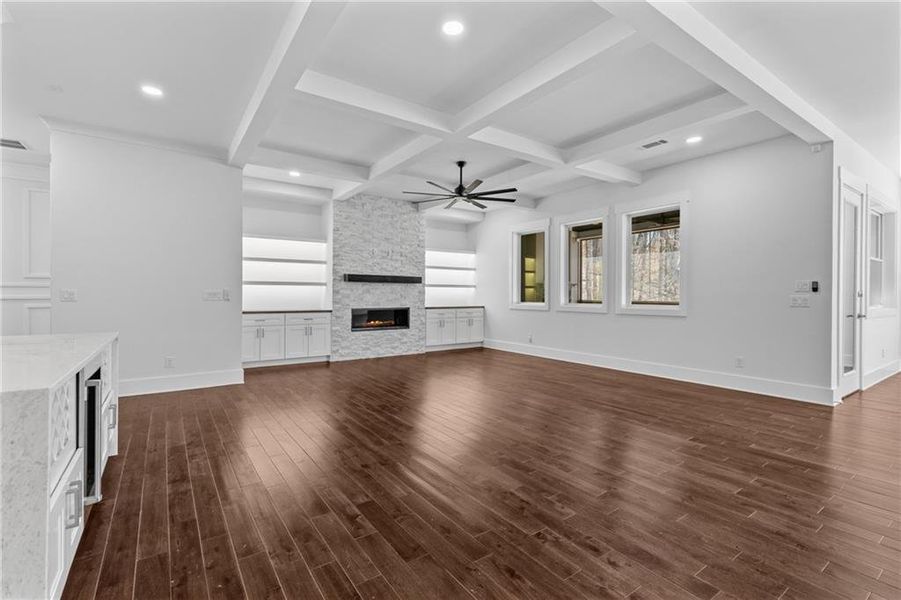 Spacious, unfurnished interior of a new home in , Alpharetta (Image 78).