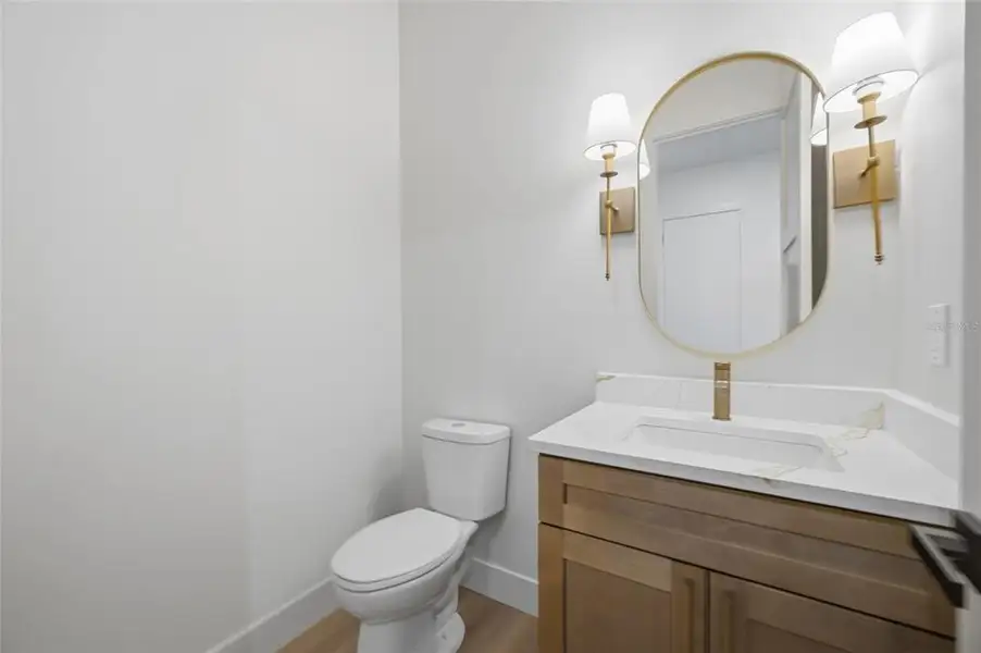 Furnished interior view inside a new home in , Plant City (Image 5).