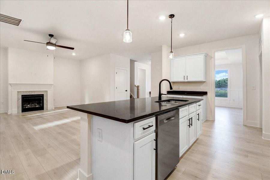 21-105 Oxford Ct-21 21-105 Oxford Ct-21