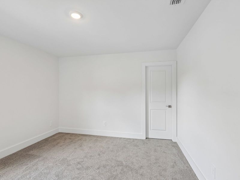 Spacious, unfurnished interior of a new home in Station Hill - Estate Series, Franklin (Image 18). Spacious, unfurnished interior of a new home in Station Hill - Estate Series, Franklin (Image 18).