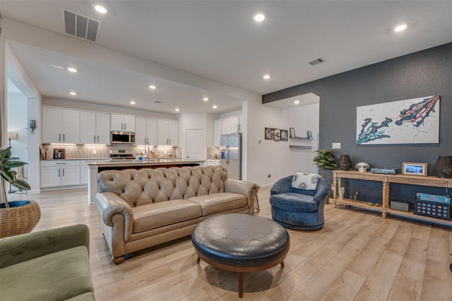 Furnished interior view inside a new home in ARTAVIA: Fairway Collection, Conroe (Image 18).