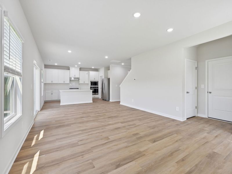 Spacious, unfurnished interior of a new home in The Heritage at Buffaloe Reserve, Raleigh (Image 10). Spacious, unfurnished interior of a new home in The Heritage at Buffaloe Reserve, Raleigh (Image 10).
