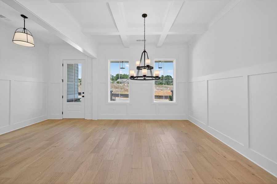 Spacious, unfurnished interior of a new home in Livingstone Park, Kennesaw (Image 24).
