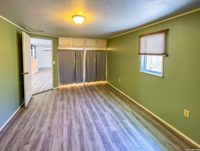 Spacious, unfurnished interior of a new home in , Beeville (Image 5).