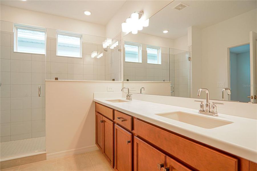 Furnished interior view inside a new home in , Winter Garden (Image 7).