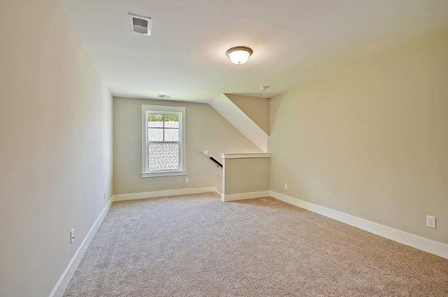 Spacious, unfurnished interior of a new home in Creek Pointe, Moncks Corner (Image 23).