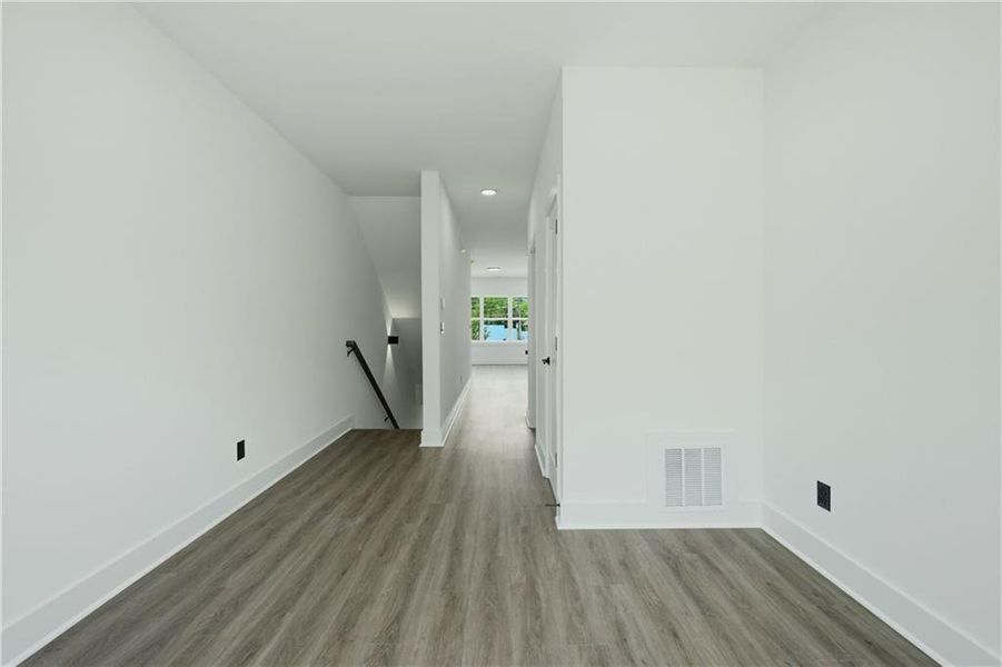 Spacious, unfurnished interior of a new home in , Atlanta (Image 9).
