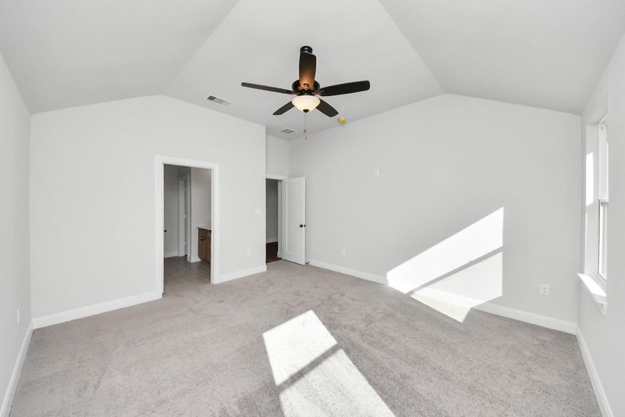 Spacious, unfurnished interior of a new home in Grand Oaks Reserve, Cleveland (Image 36). Spacious, unfurnished interior of a new home in Grand Oaks Reserve, Cleveland (Image 36).
