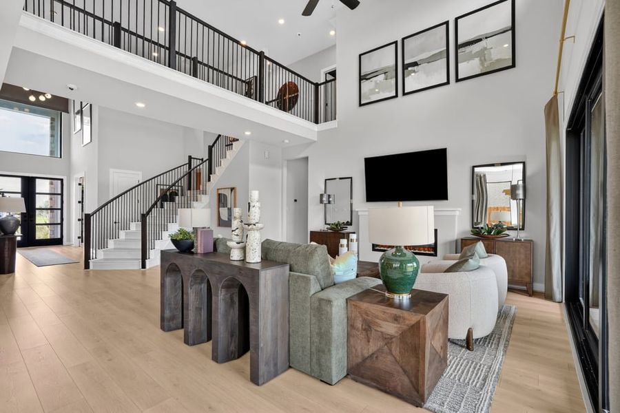 Representative furnished interior of a home built from the Vincent by Taylor Morrison in Ryehill, Rosenberg (Image 18).