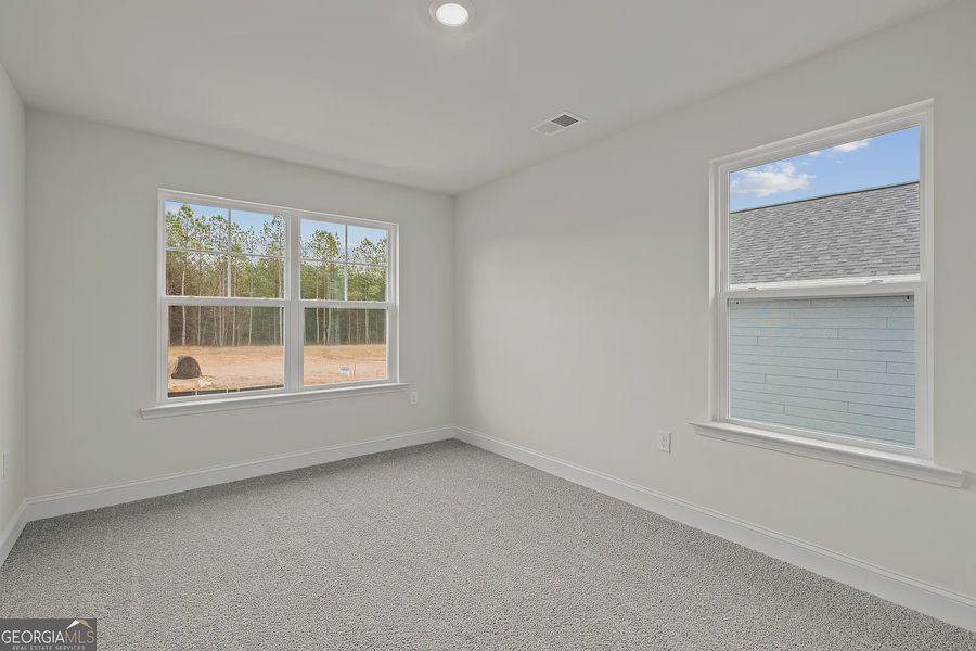 Spacious, unfurnished interior of a new home in Canterbury Villas, Carrollton (Image 33).