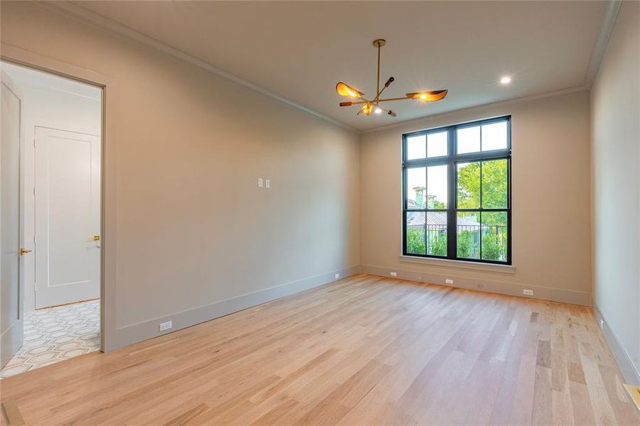 Flex room off of living room. Office, 2nd living, 2nd primary. It has an ensuite bath.