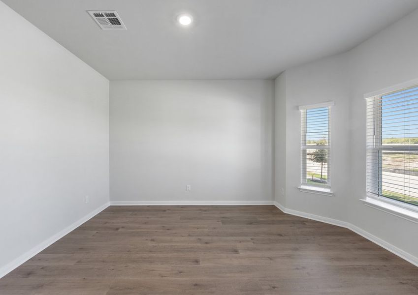 Representative unfurnished interior of a home built from the Bluebonnet by LGI Homes in Southaven, Hutchins (Image 11).