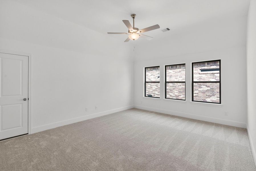 Spacious, unfurnished interior of a new home in COLTON, Montgomery (Image 24).