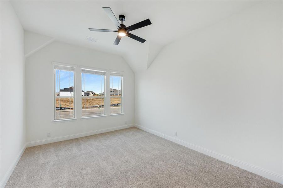 Spacious, unfurnished interior of a new home in Wildflower Ranch 60-65, Fort Worth (Image 16). Spacious, unfurnished interior of a new home in Wildflower Ranch 60-65, Fort Worth (Image 16).