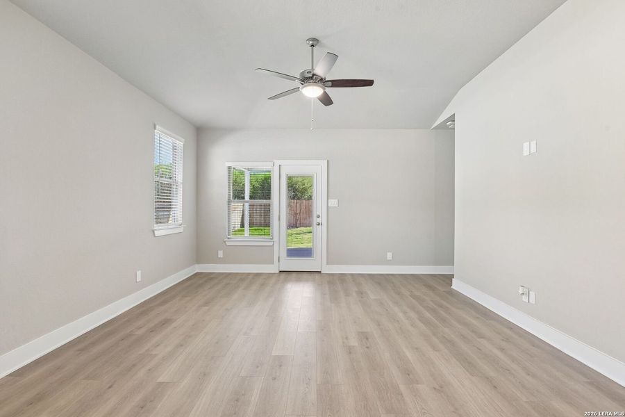Spacious, unfurnished interior of a new home in Royal Crest, San Antonio (Image 39).