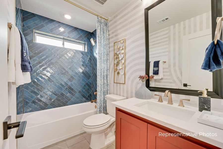 Representative furnished interior of a home built from the Grand Riverside by Grand Homes in Monterra, Fate (Image 19). Representative furnished interior of a home built from the Grand Riverside by Grand Homes in Monterra, Fate (Image 19).