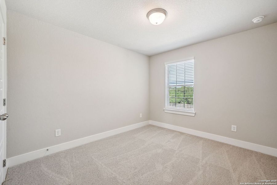 Spacious, unfurnished interior of a new home in Comanche Ridge, San Antonio (Image 31). Spacious, unfurnished interior of a new home in Comanche Ridge, San Antonio (Image 31).