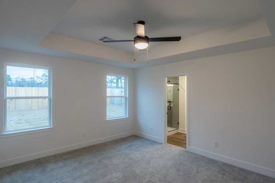 Spacious, unfurnished interior of a new home in , Conroe (Image 15).