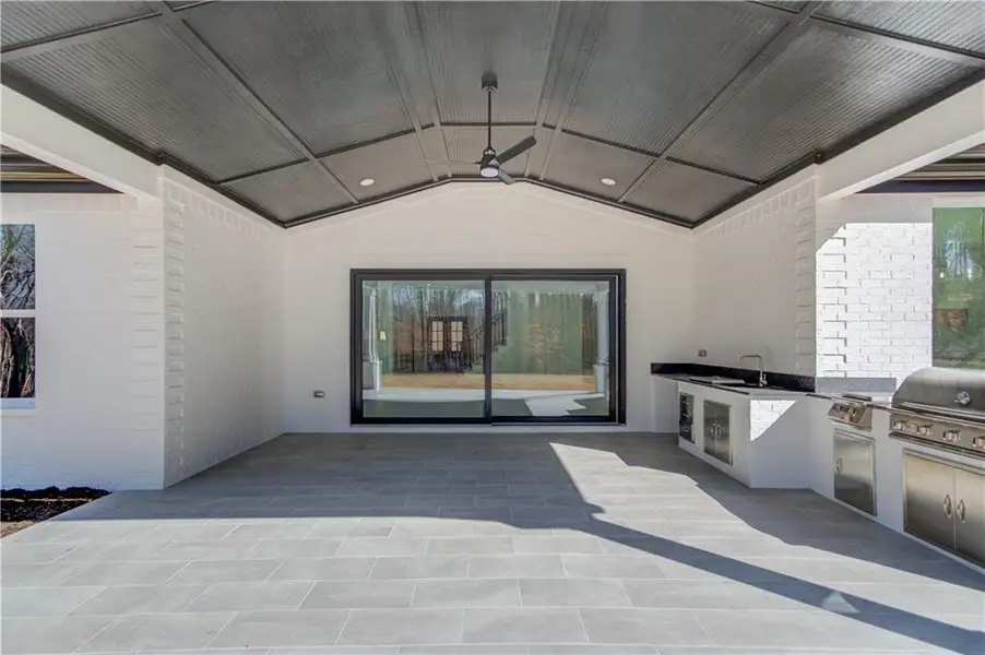 Exterior details and patio area of a home in , Hoschton (Image 2).